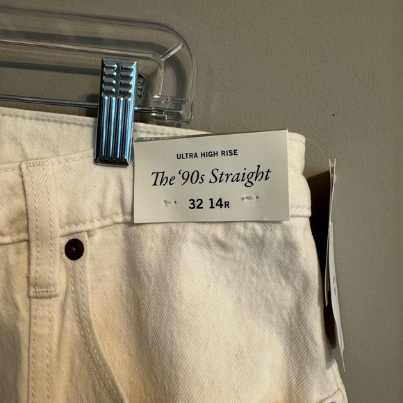 NWT Women's High-Waisted Cream Jeans - Picture 5 of 11